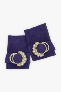 mitones-elegantes-cuero-perla-violeta-hebilla-perlas-Armèlle-Spain-3